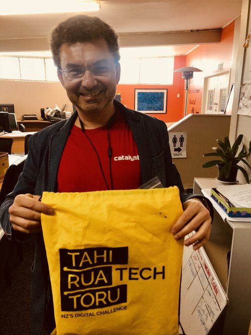 Igor Portugal, Catalyst Cloud, mentoring GeekCamp Accelerate Aotearoa July 2019